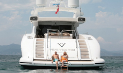 yachts-bottom-B-img03.jpg